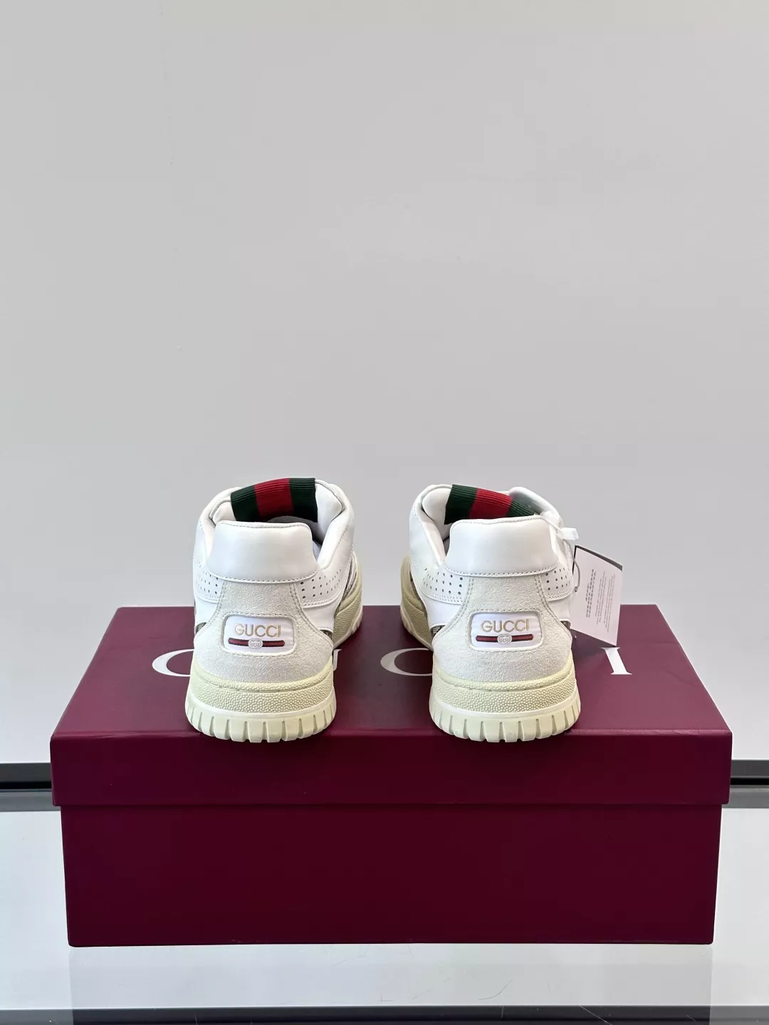 Gucci Casual Shoes For Men Elegant 9825
