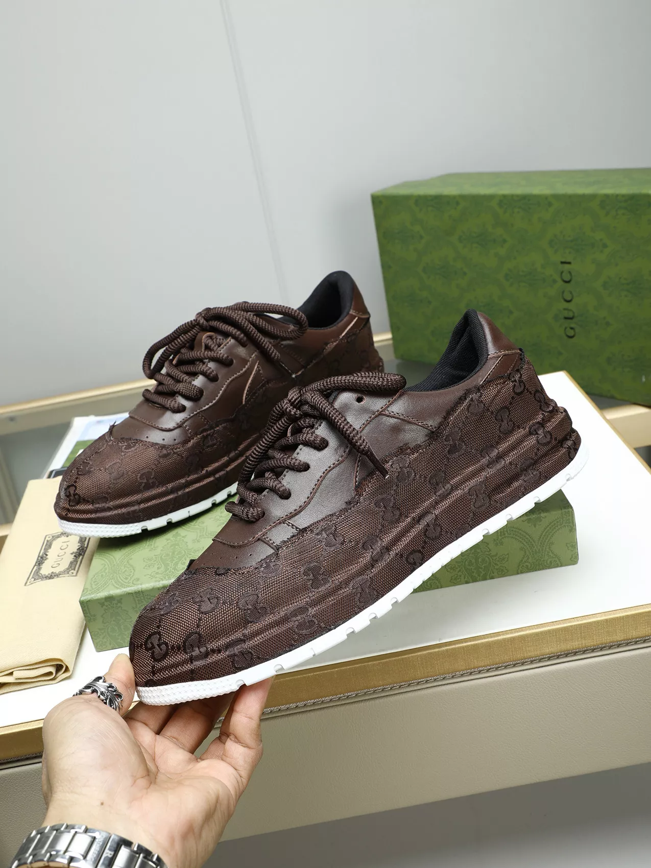 Gucci Casual Shoes For Men Fashionable 606
