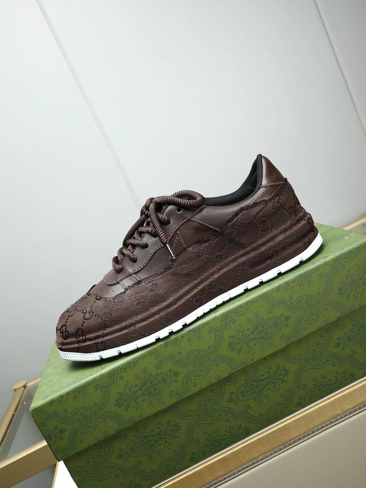 Gucci Casual Shoes For Men Fashionable 606