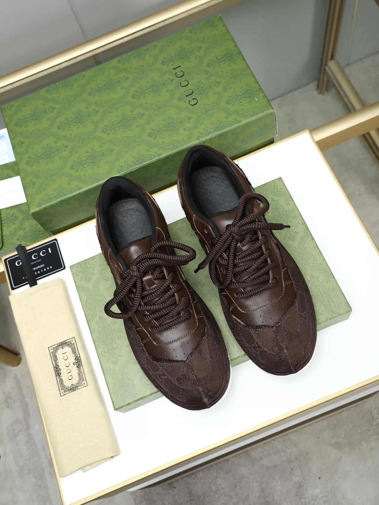 Gucci Casual Shoes For Men Fashionable 606