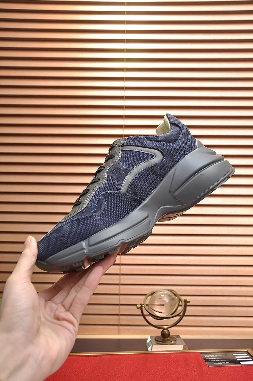 Gucci Casual Shoes For Men Fashionable 7101