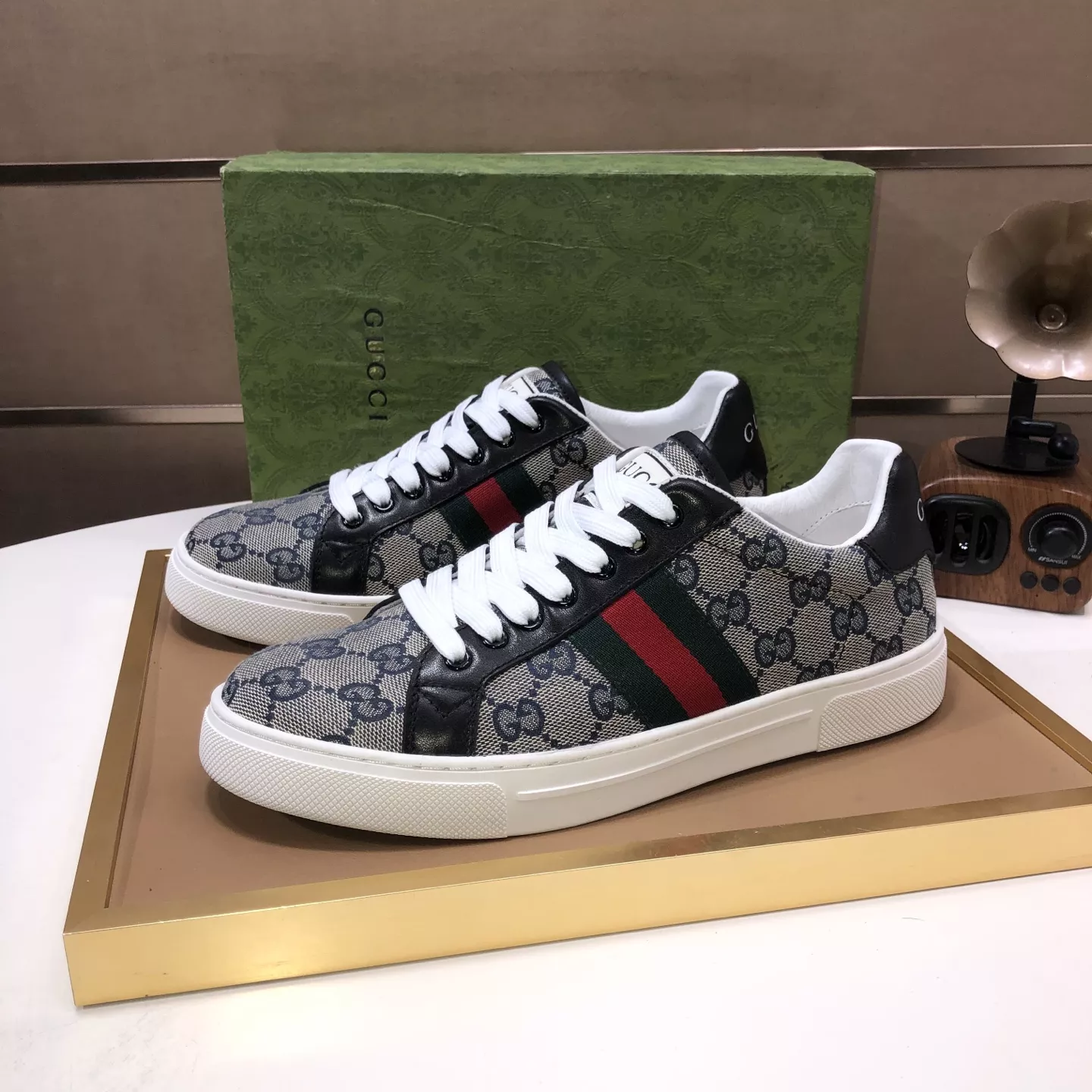 Gucci Casual Shoes For Men Fashionable 7992