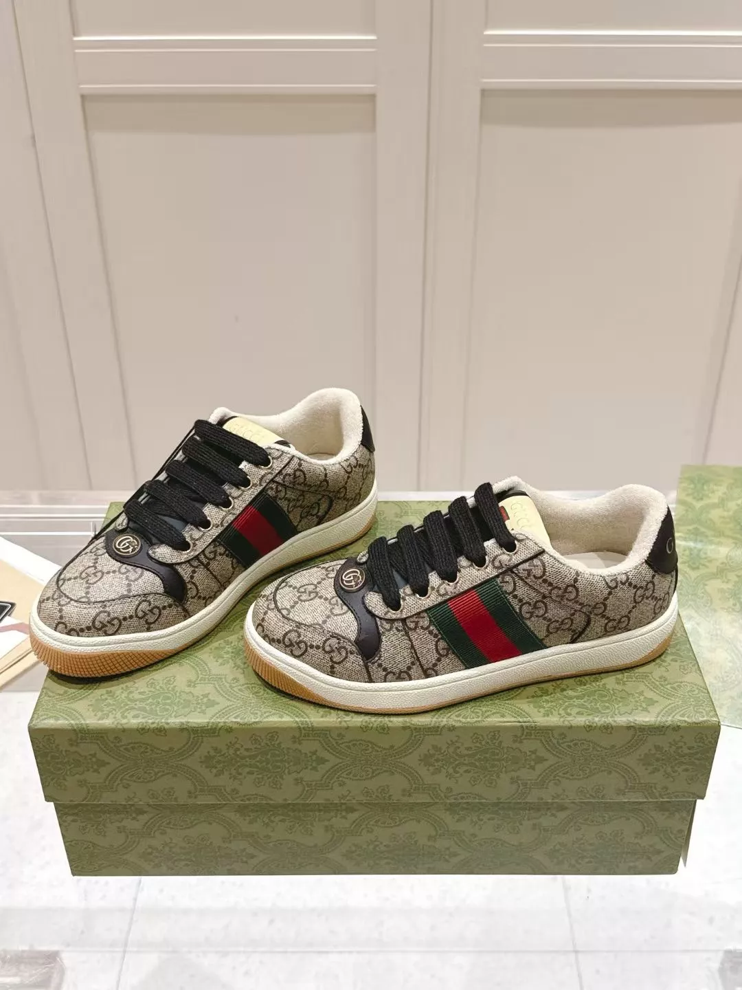 Gucci Casual Shoes For Men Functional 7808