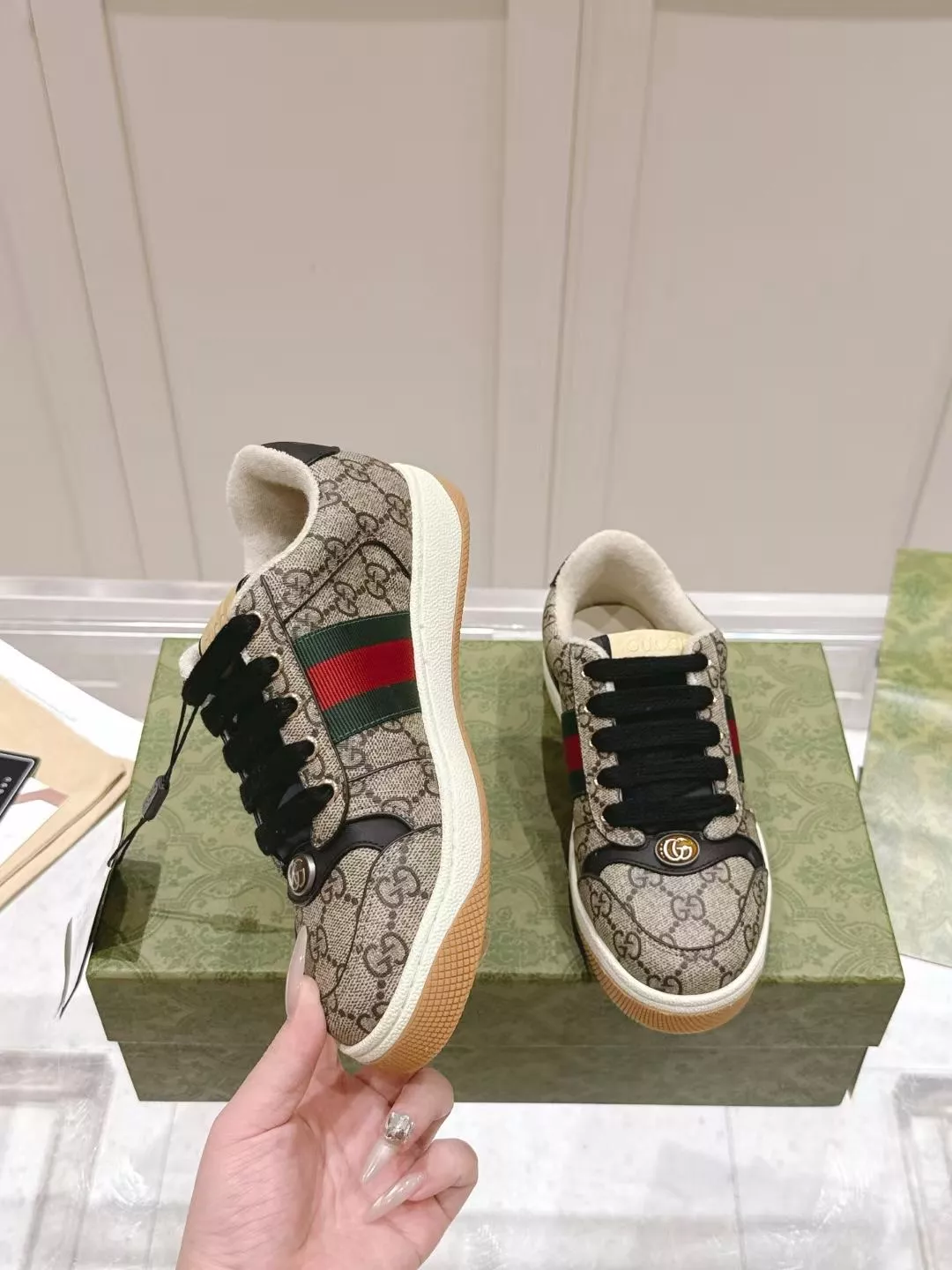 Gucci Casual Shoes For Men Functional 7808