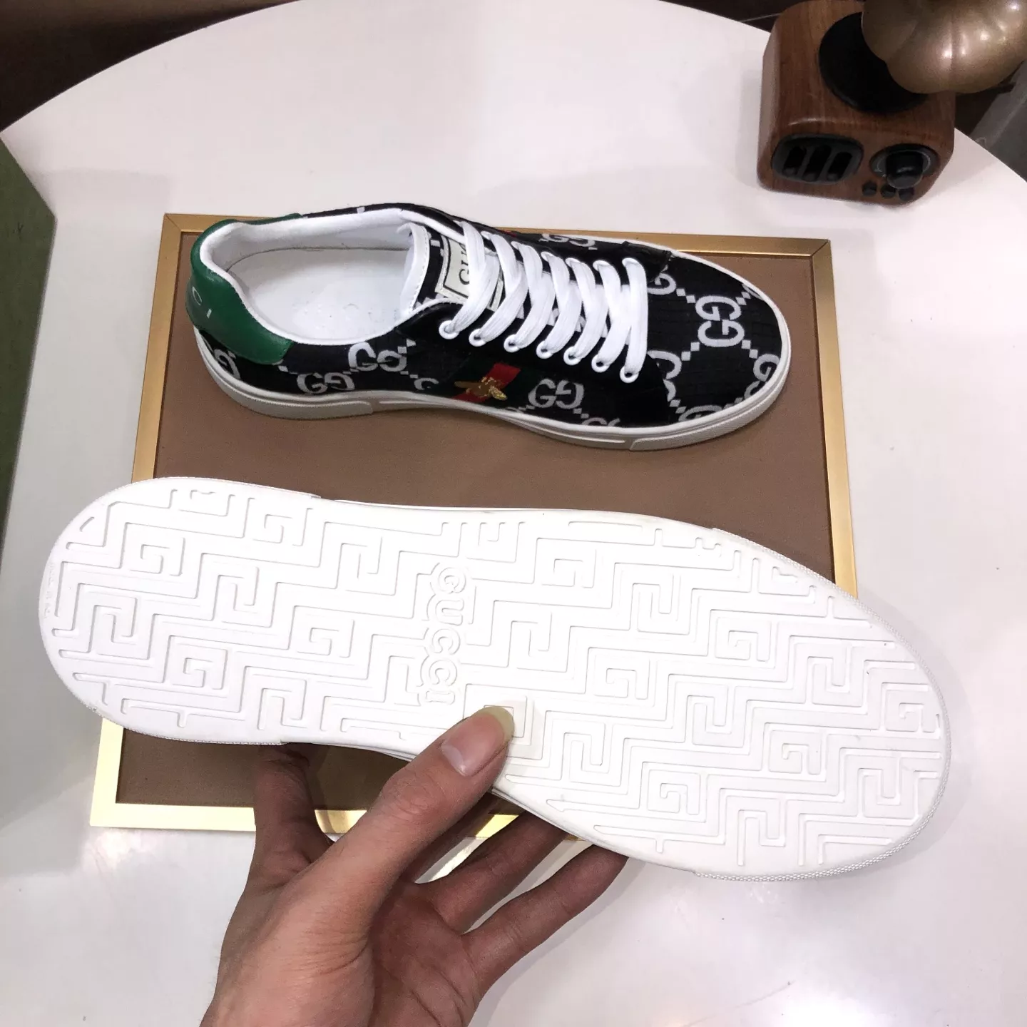 Gucci Casual Shoes For Men Functional 7923