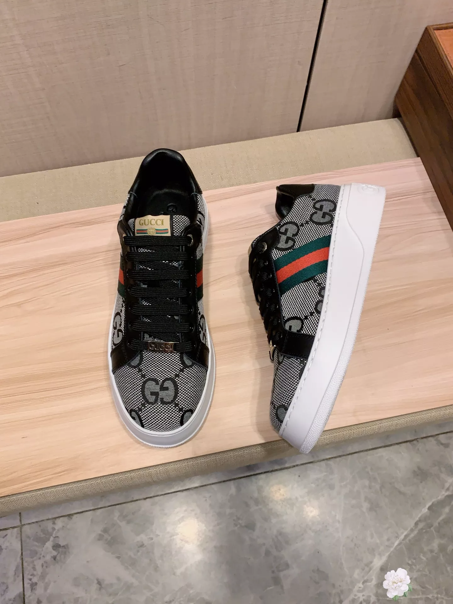 Gucci Casual Shoes For Men Popular 8670