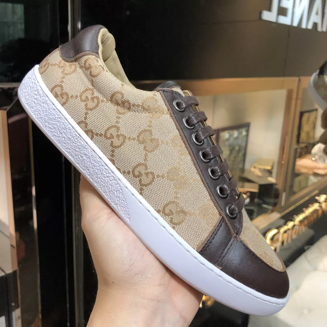 Gucci Casual Shoes For Men Practical 9432