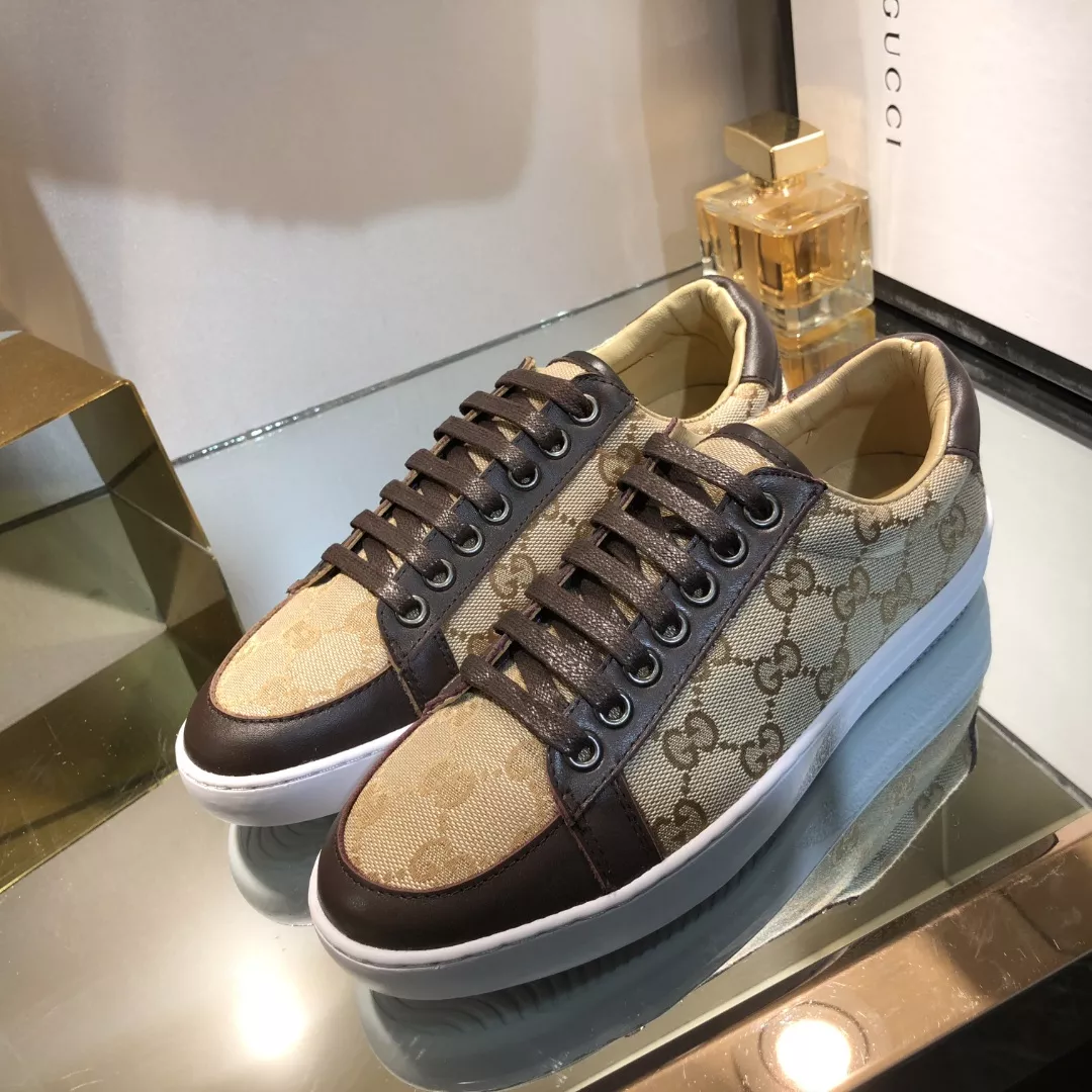 Gucci Casual Shoes For Men Practical 9432