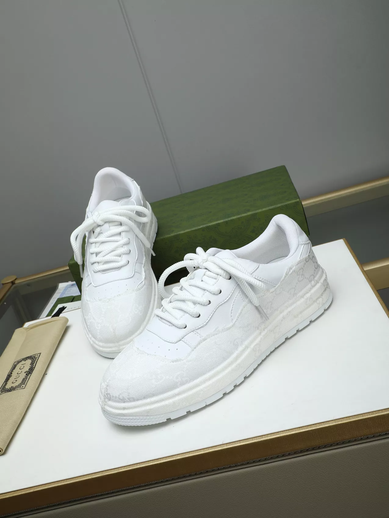 Gucci Casual Shoes For Men Refined 5221