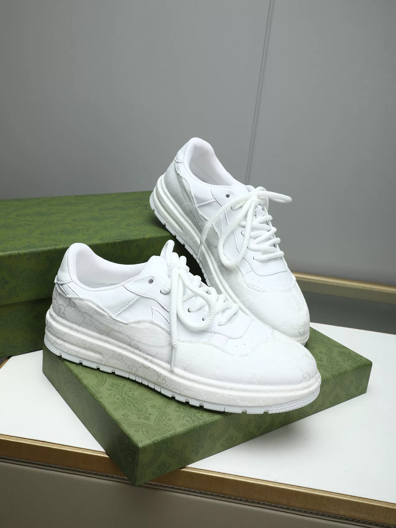Gucci Casual Shoes For Men Refined 5221