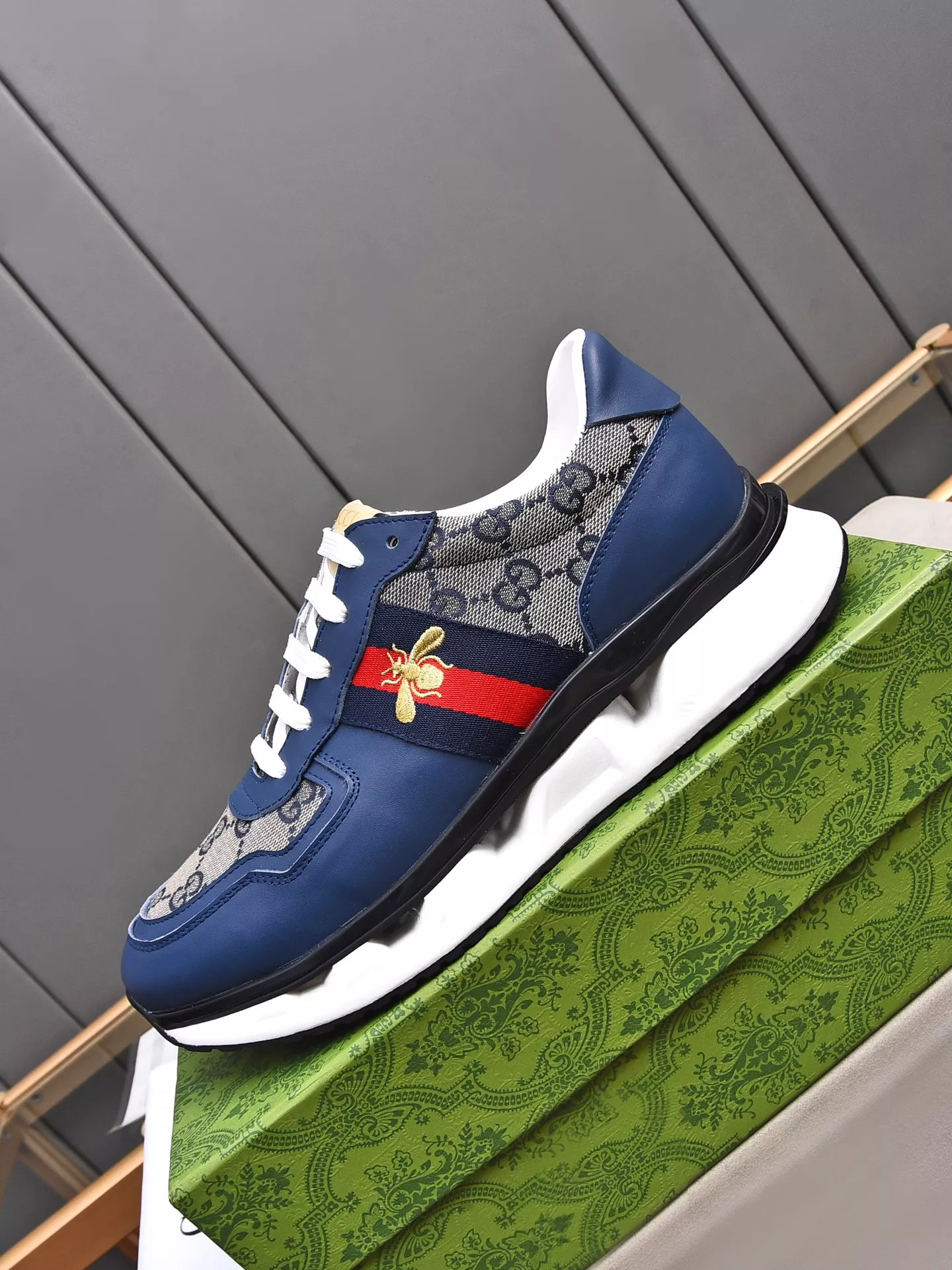 Gucci Casual Shoes For Men Sophisticated 4889