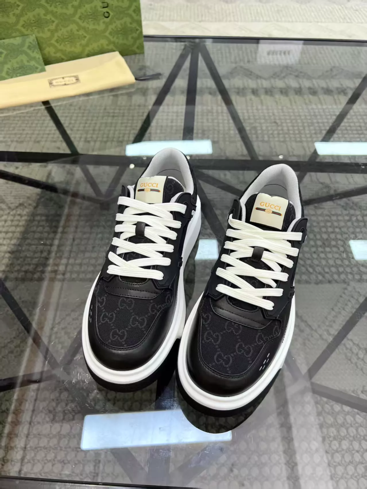Gucci Casual Shoes For Men Timeless 7938
