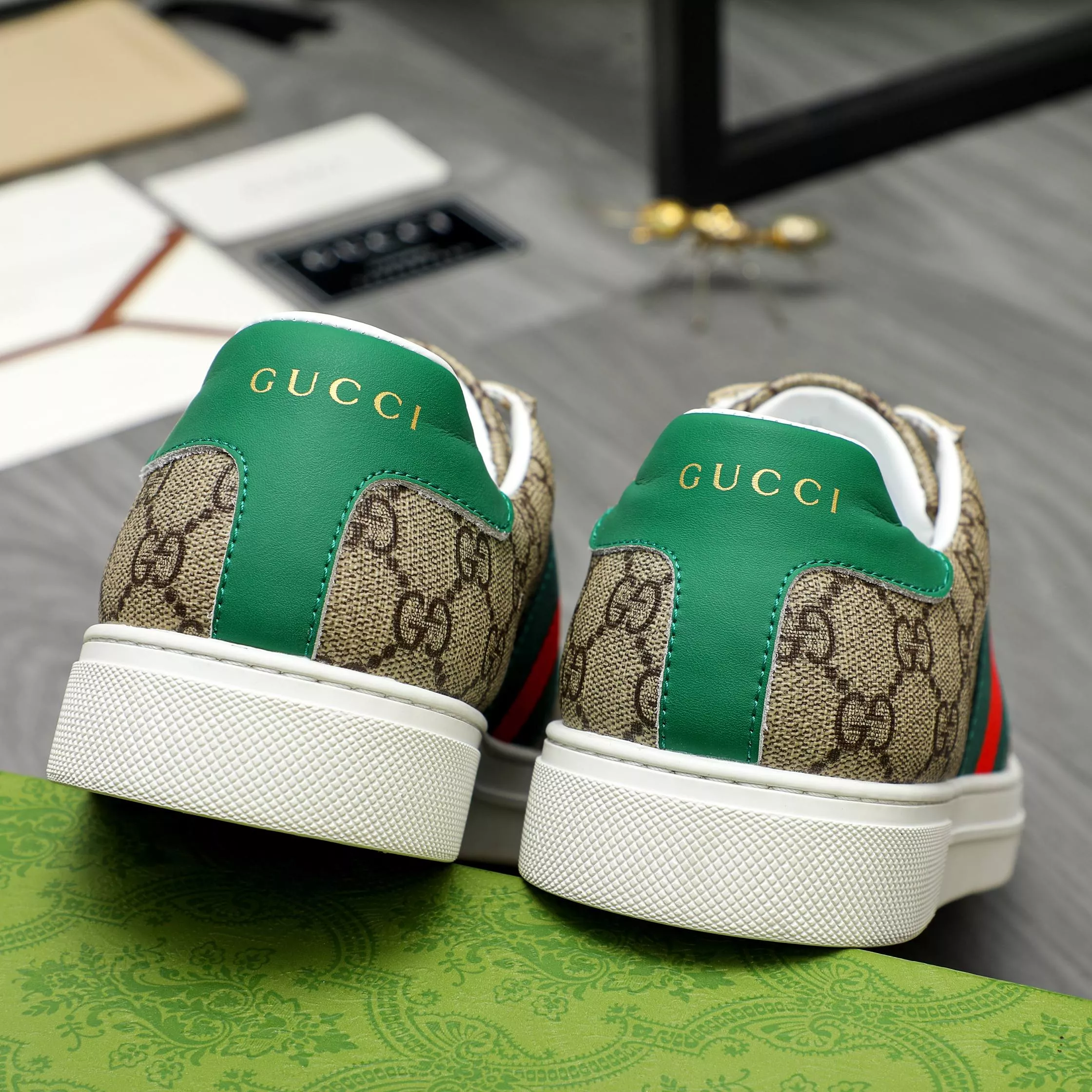 Gucci Casual Shoes For Men Trendy 2971