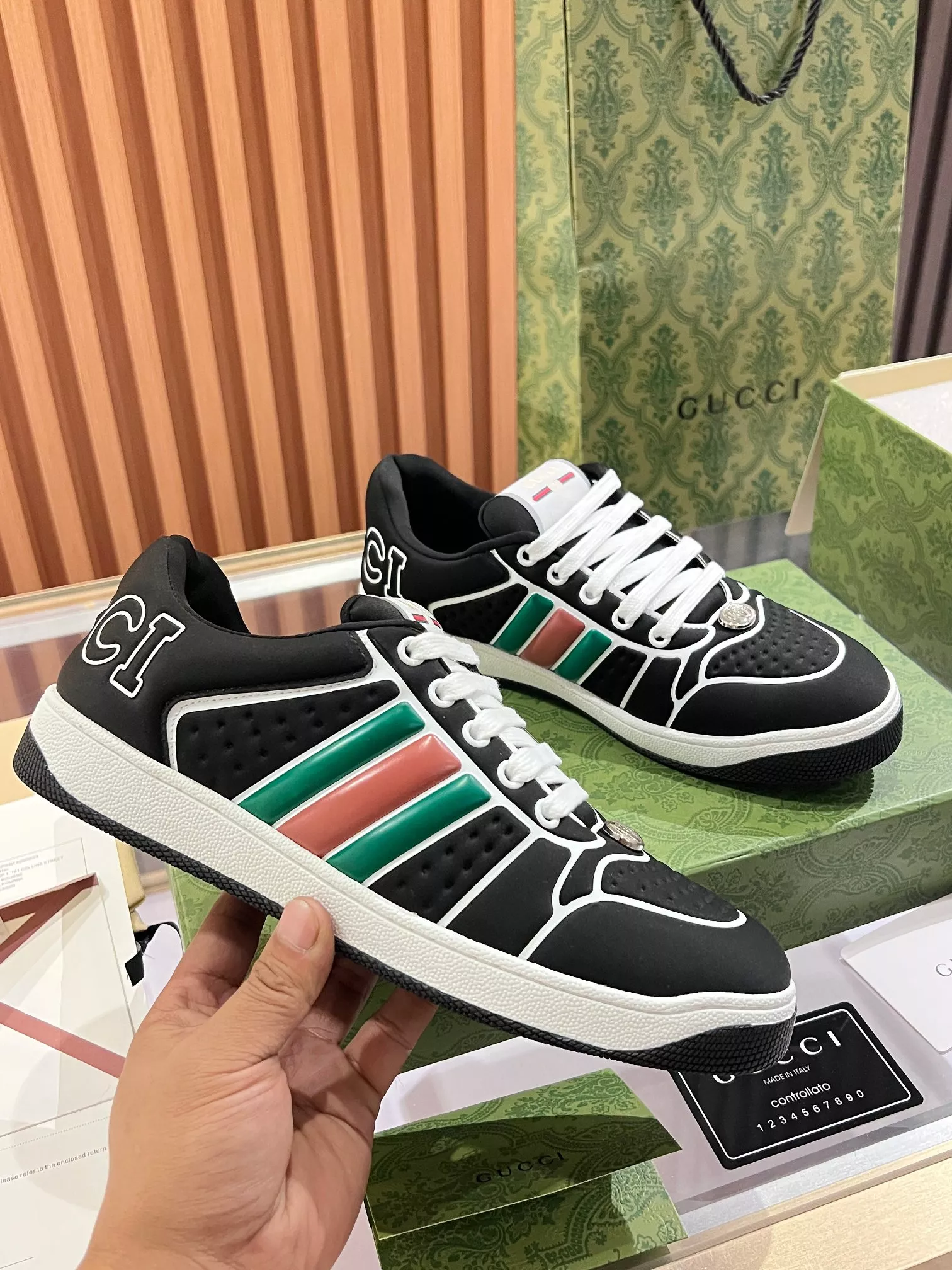 Gucci Casual Shoes For Men Trendy 622