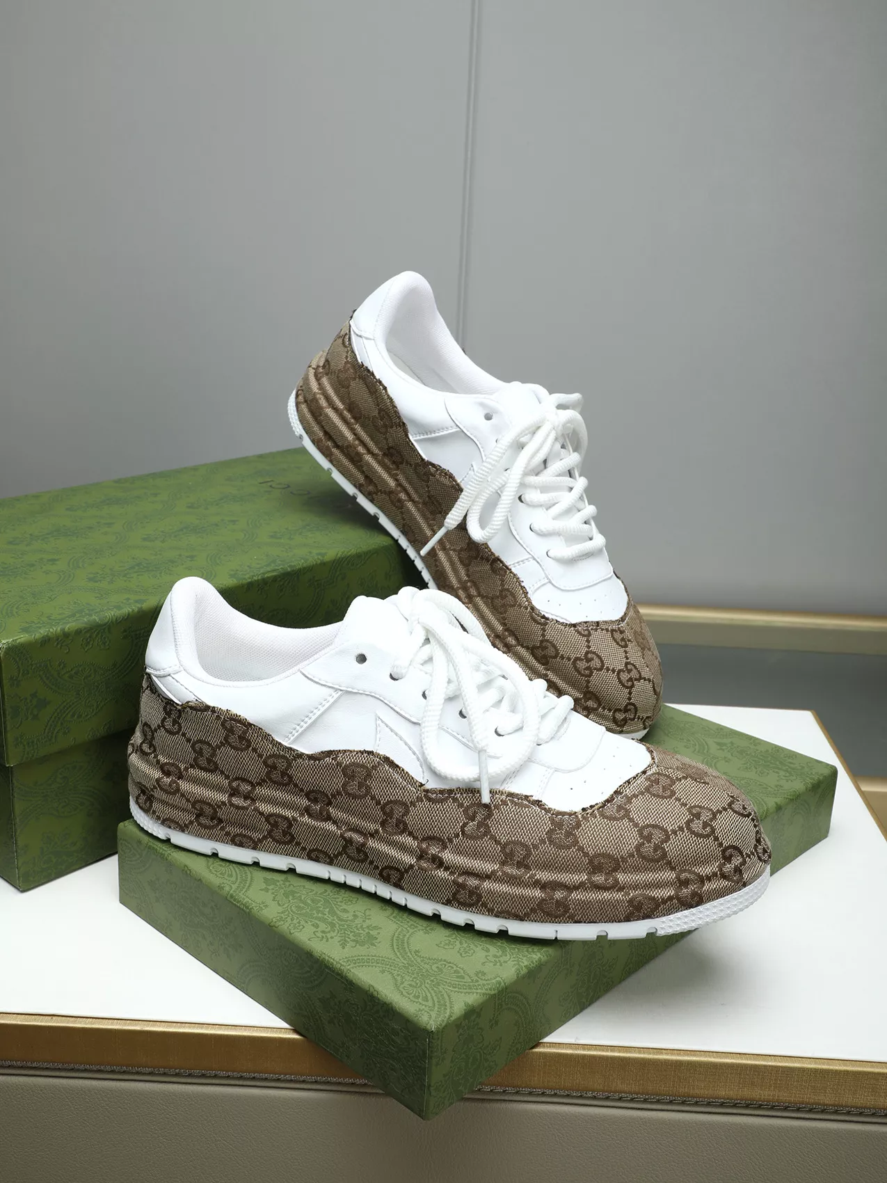 Gucci Casual Shoes For Men Trendy 7355