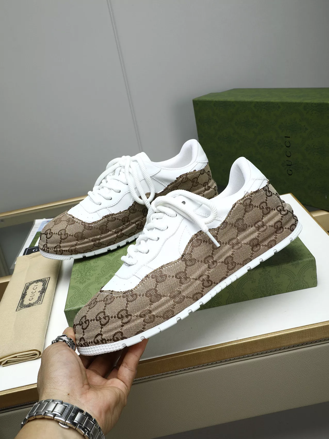 Gucci Casual Shoes For Men Trendy 7355