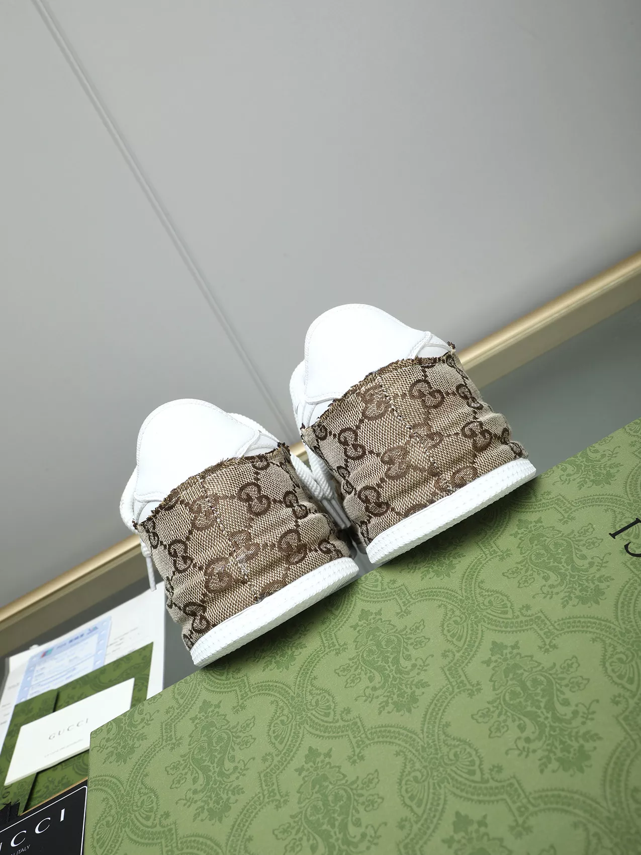 Gucci Casual Shoes For Men Trendy 7355