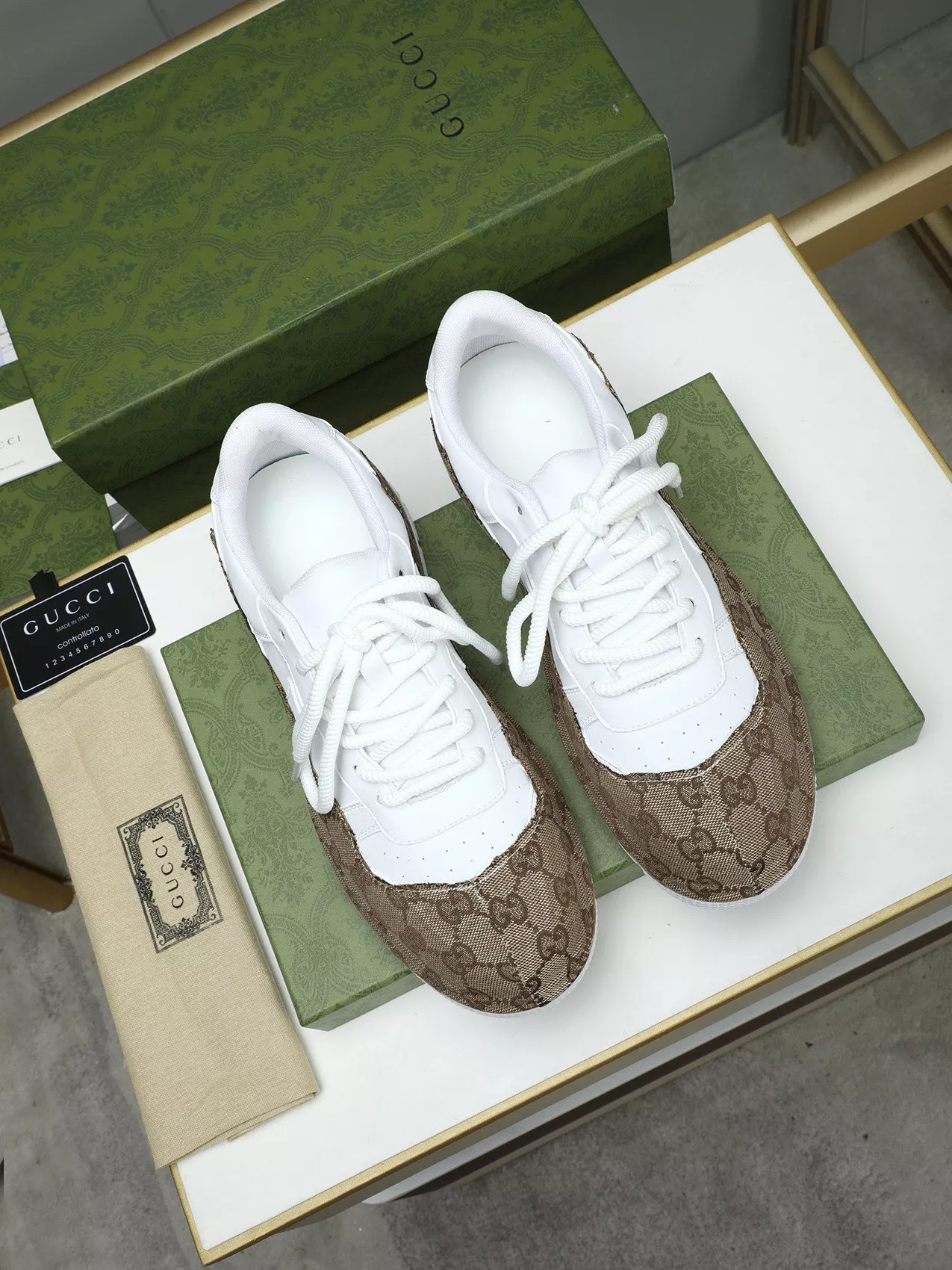 Gucci Casual Shoes For Men Trendy 7355