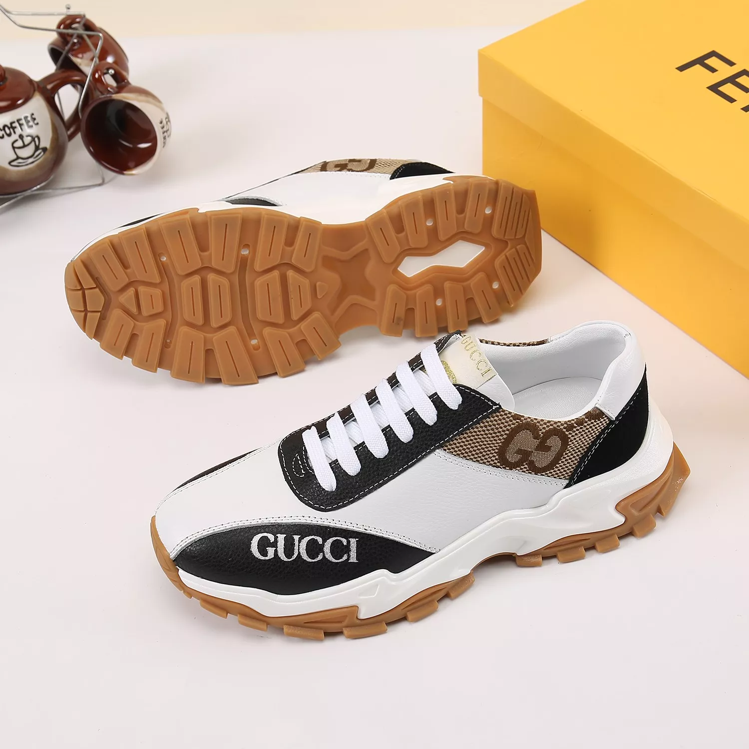 Gucci Casual Shoes For Men Trendy 8573