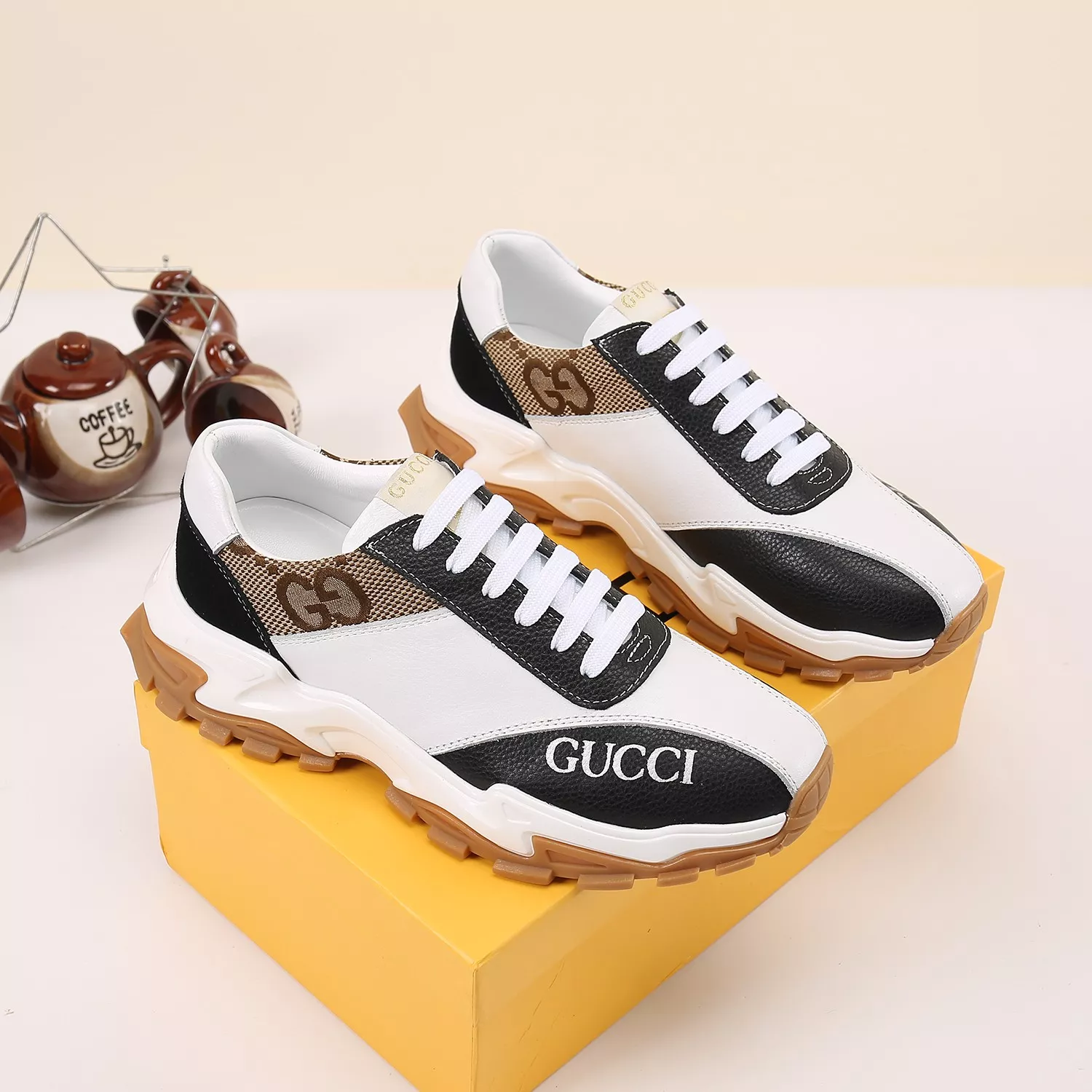 Gucci Casual Shoes For Men Trendy 8573