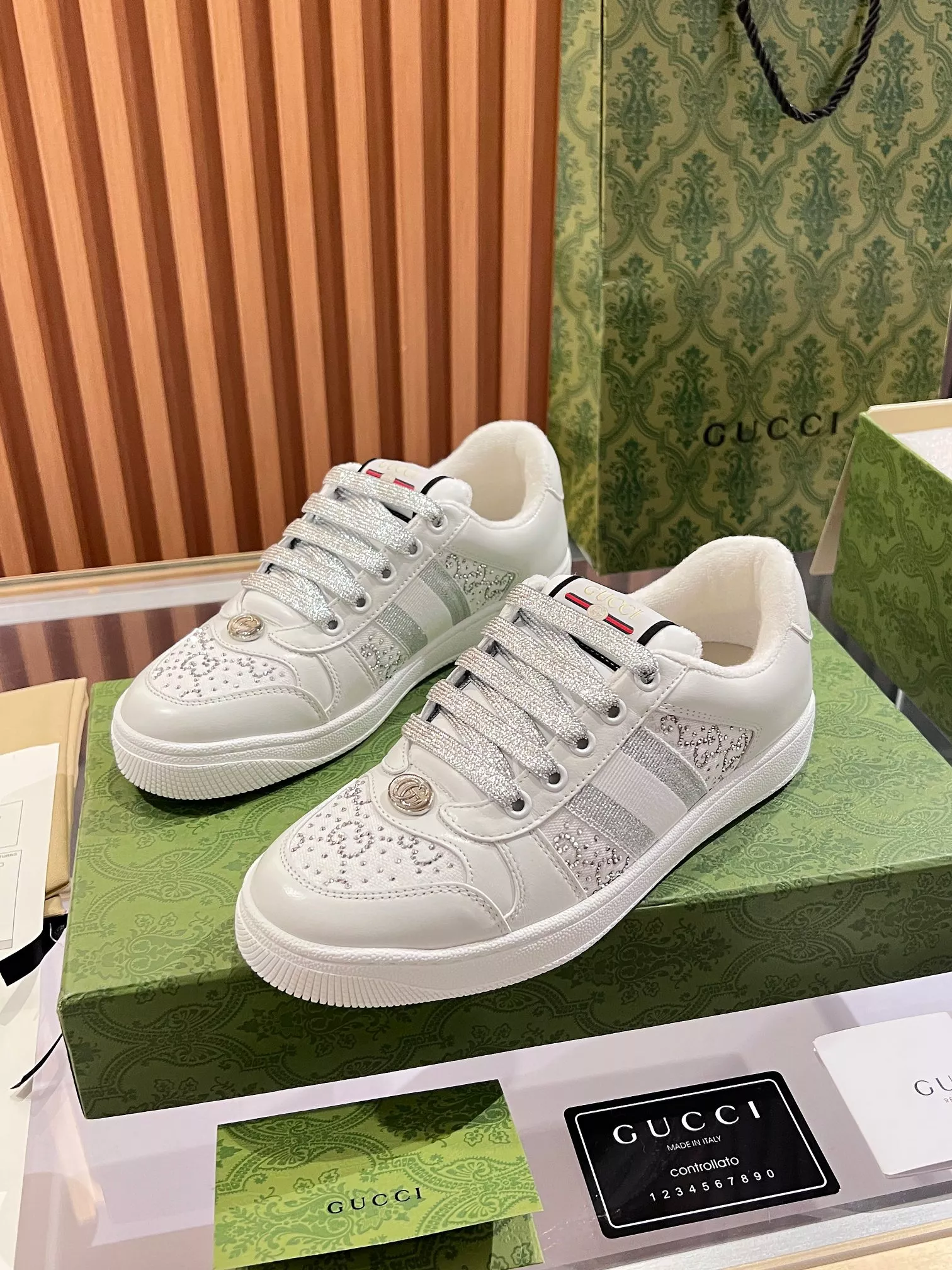 Gucci Casual Shoes For Men Vibrant 7517