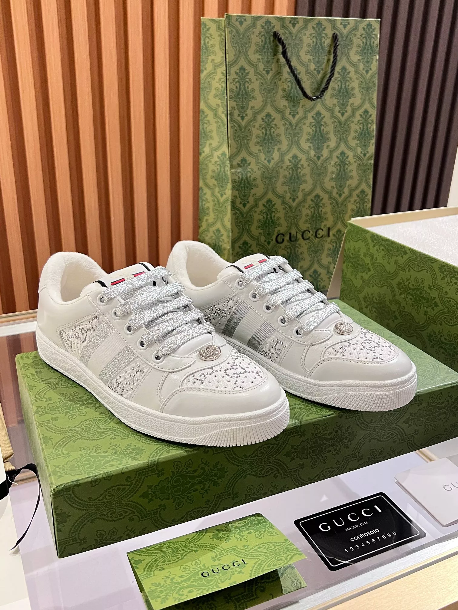 Gucci Casual Shoes For Men Vibrant 7517