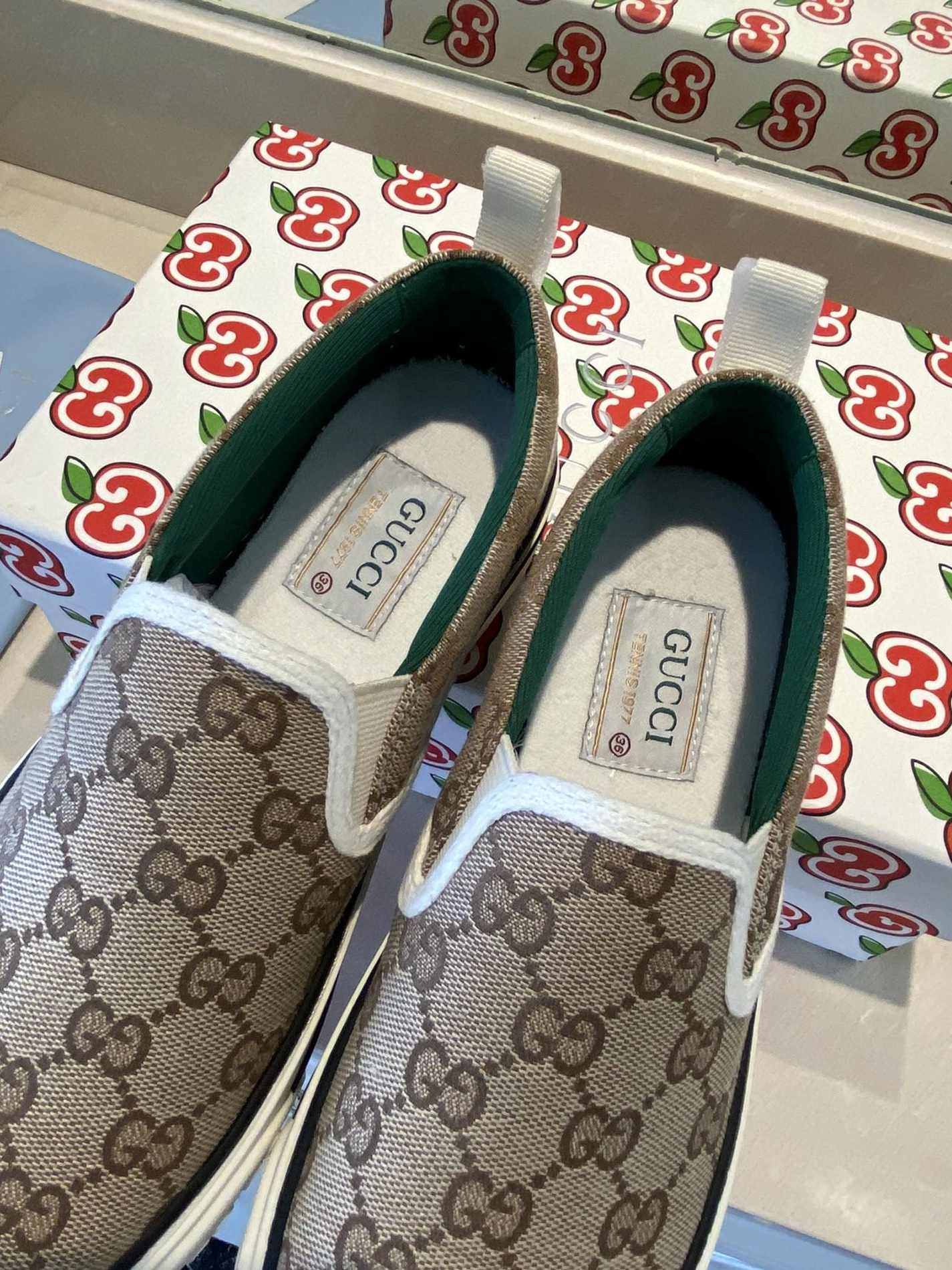 Gucci Casual Shoes For Women Comfortable 5832