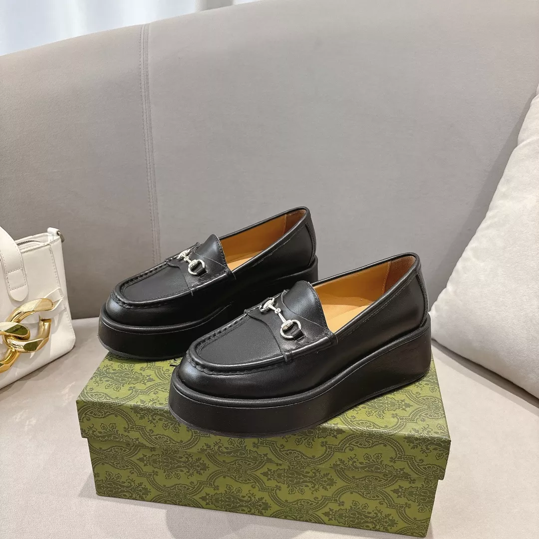Gucci Casual Shoes For Women Compact 2158