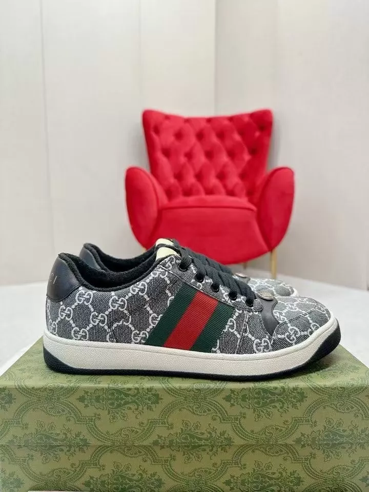 Gucci Casual Shoes For Women Compact 8675