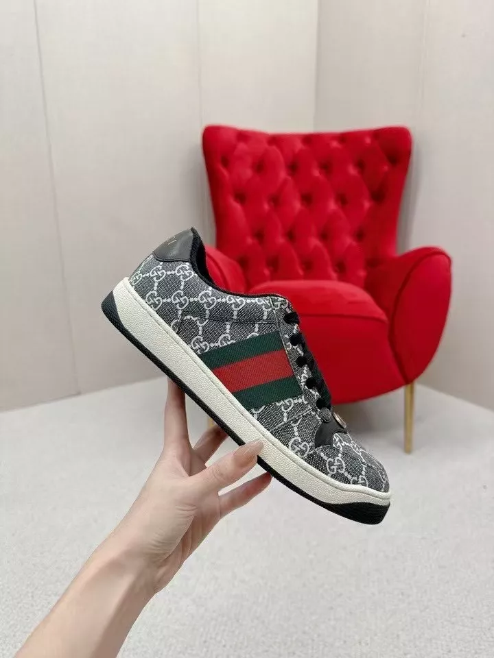 Gucci Casual Shoes For Women Compact 8675
