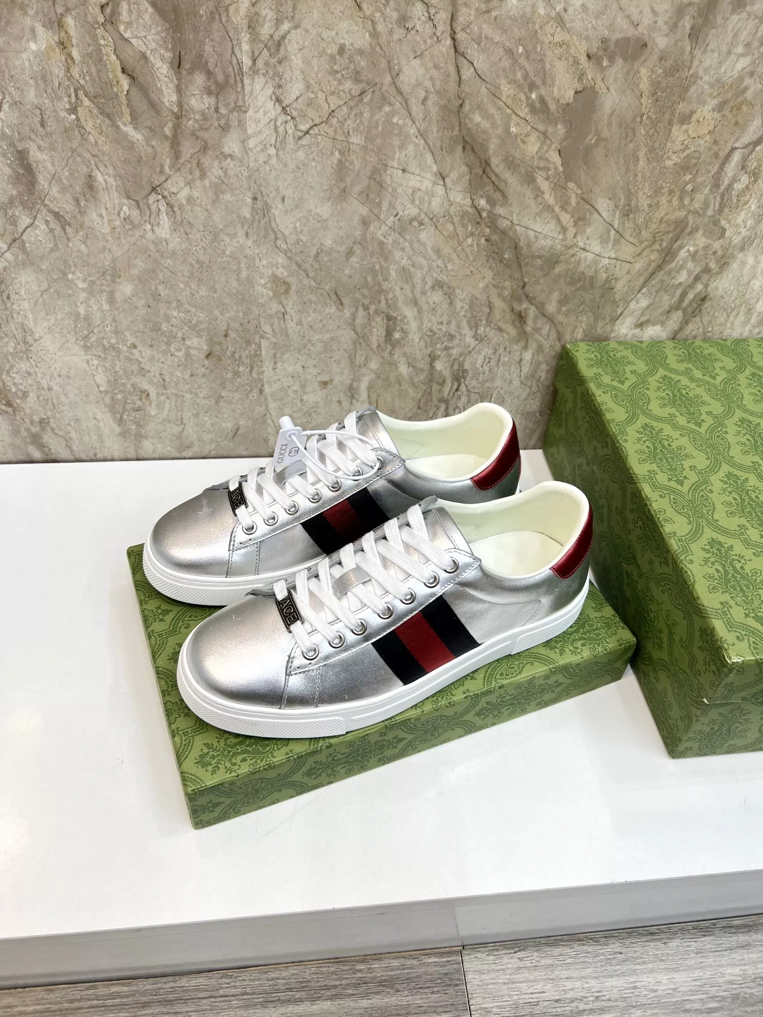 Gucci Casual Shoes For Women DailyWear 3237