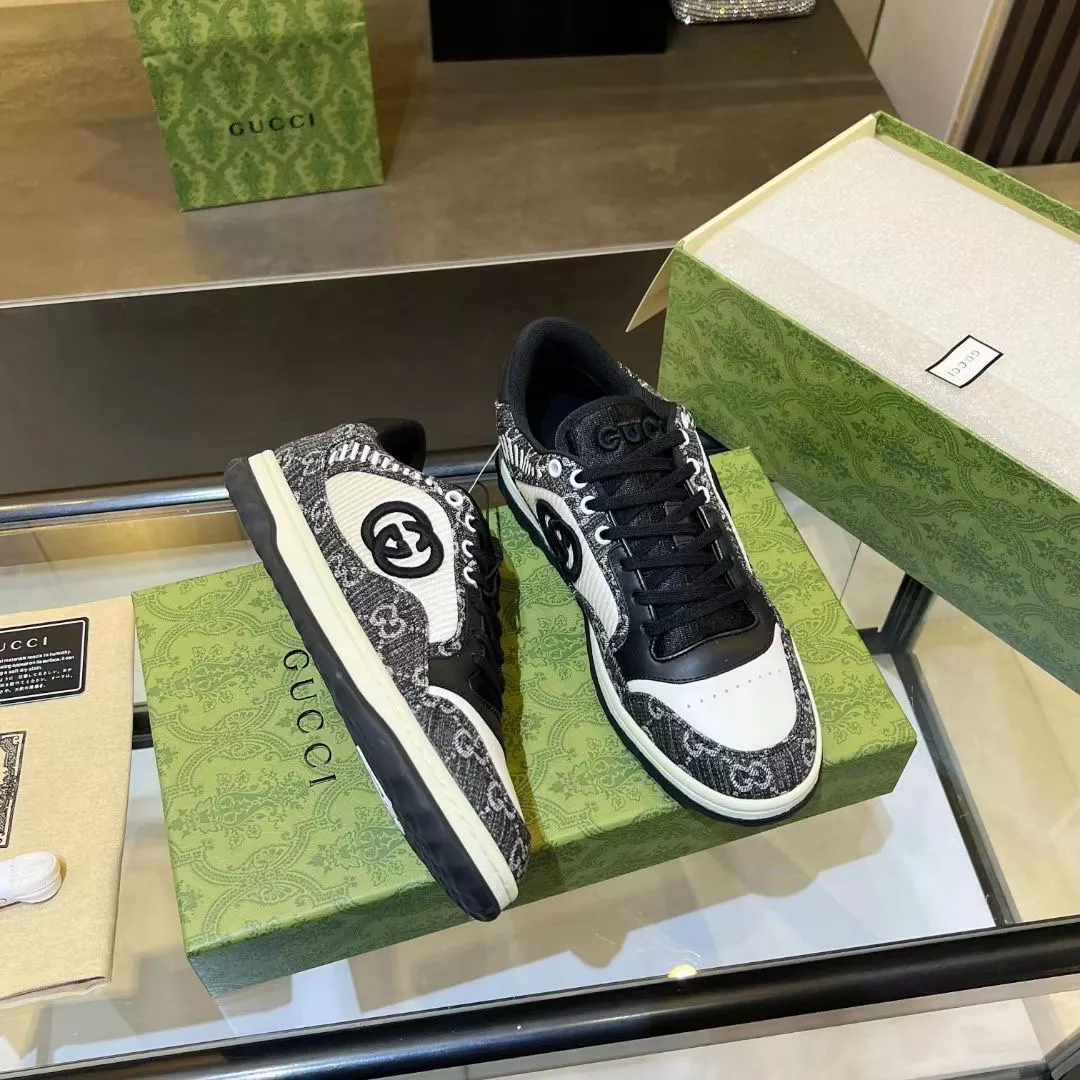 Gucci Casual Shoes For Women Functional 3213