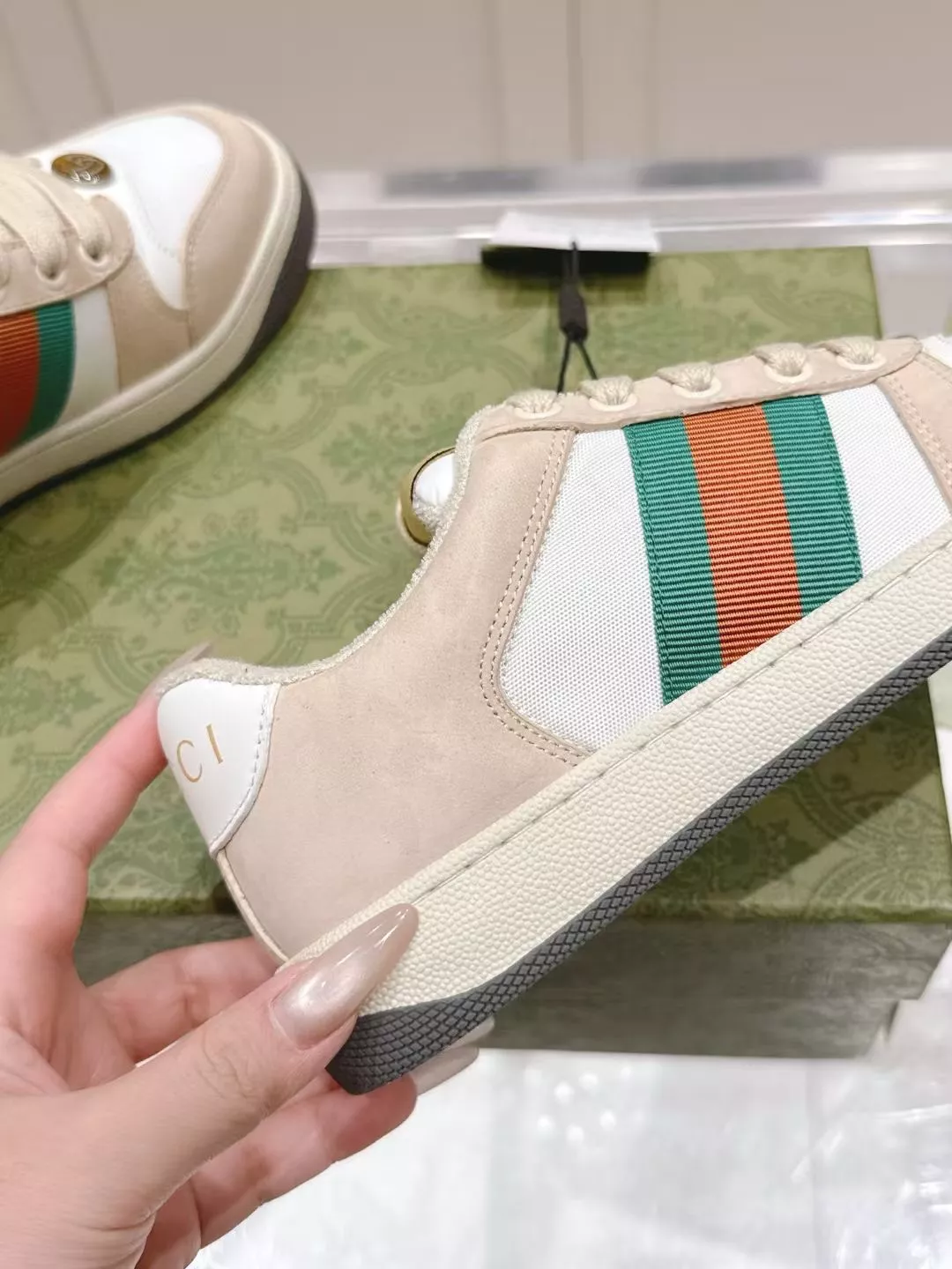 Gucci Casual Shoes For Women Minimalist 899