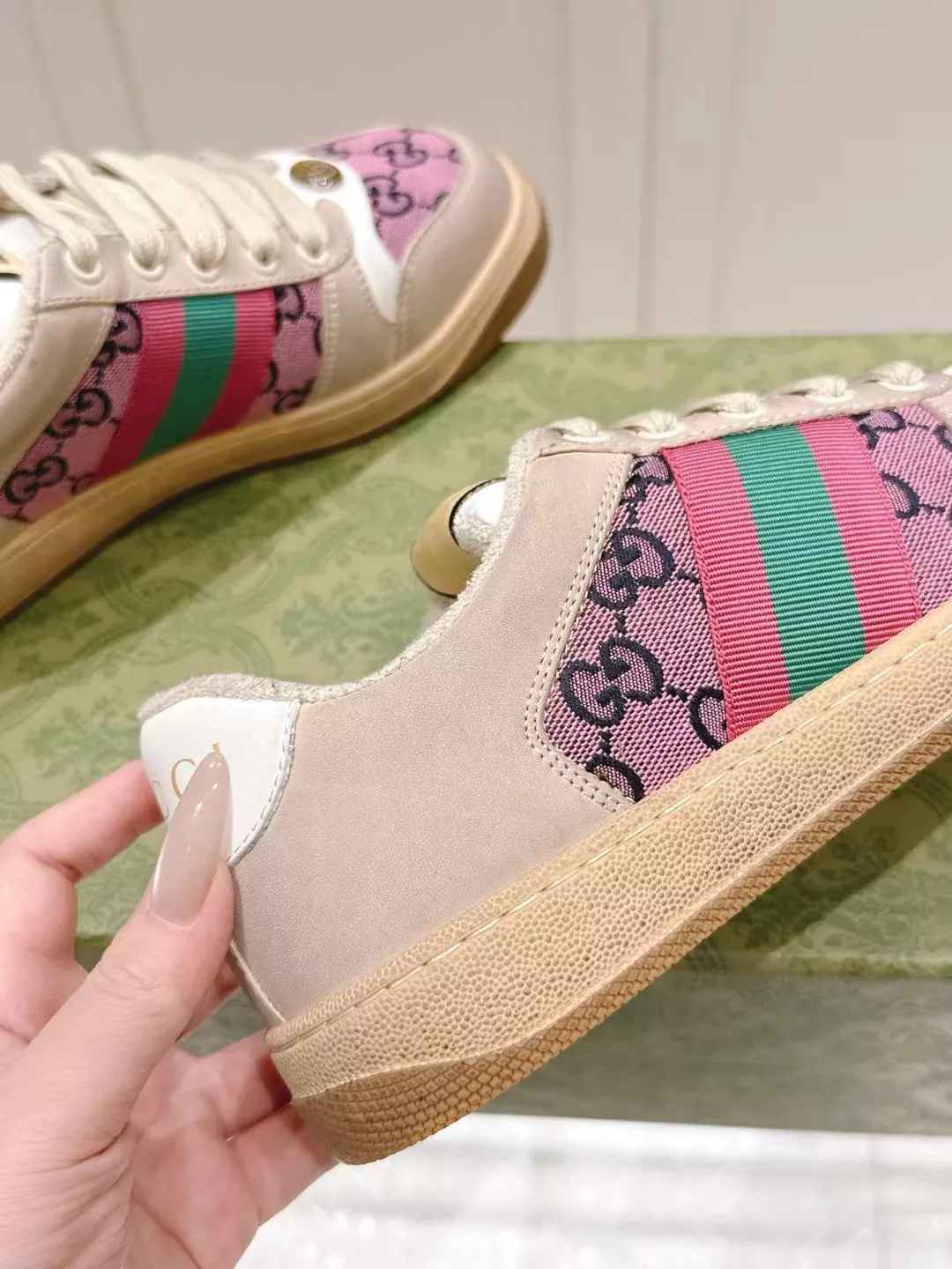 Gucci Casual Shoes For Women Trendy 9260