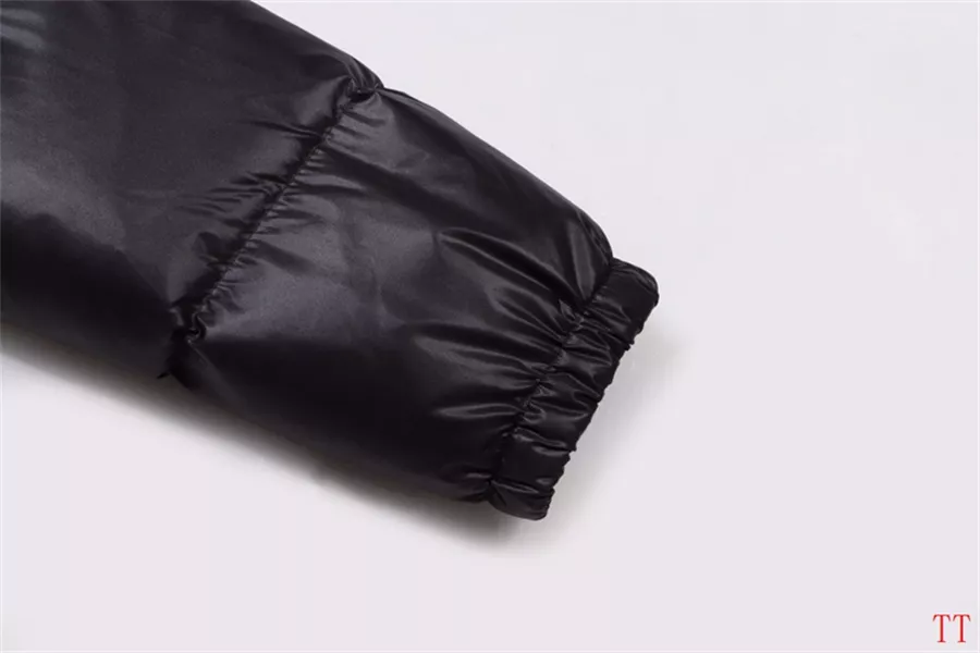 Gucci Down Feather Coat Long Sleeved For Men Compact 2791