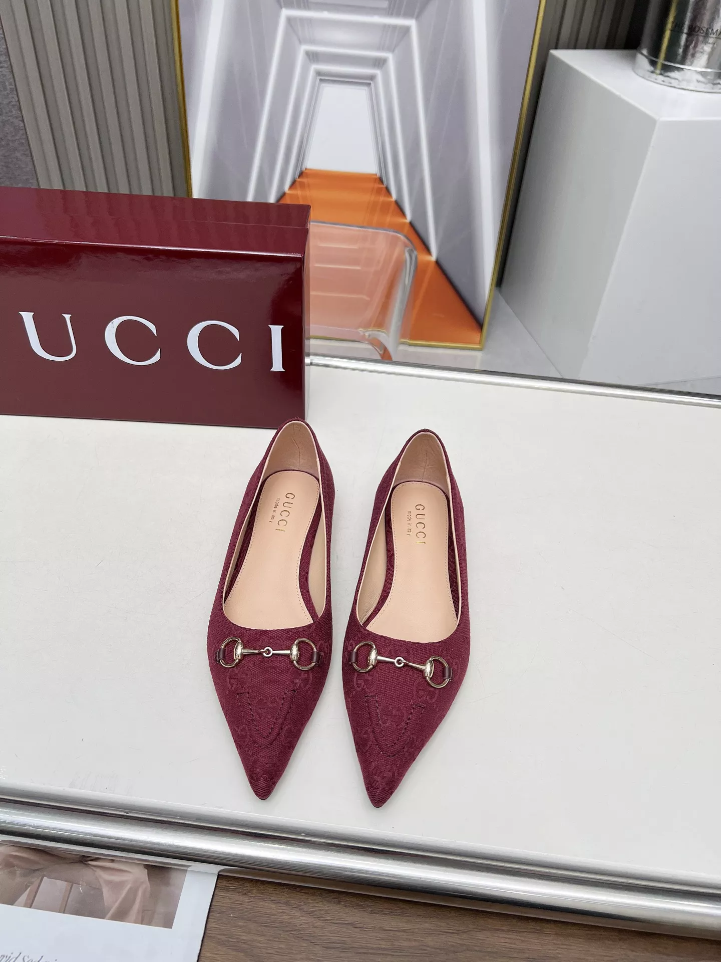 Gucci Flat Shoes For Women Durable 9886