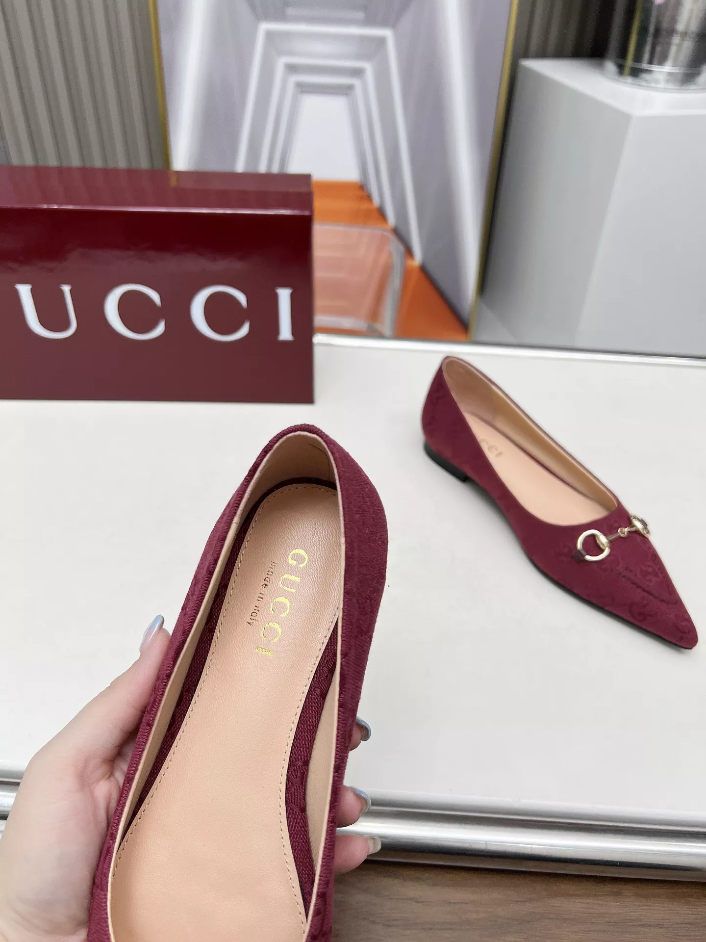 Gucci Flat Shoes For Women Durable 9886