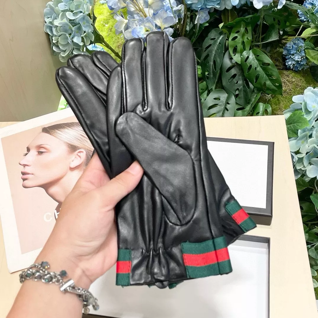 Gucci Gloves For Women EasyMatch 2797