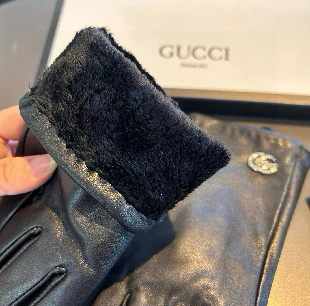 Gucci Gloves For Women Vibrant 5664