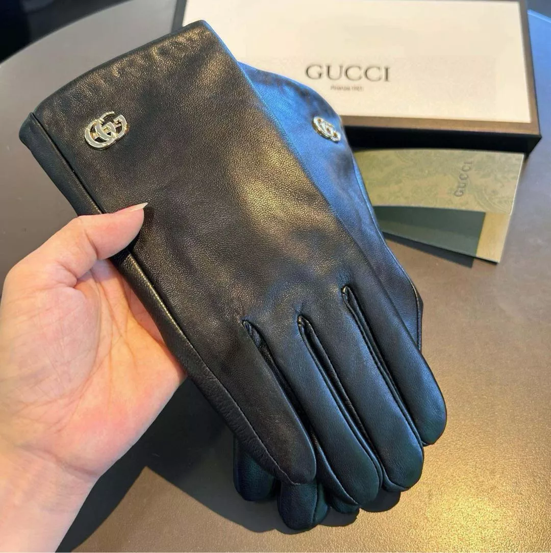 Gucci Gloves For Women Vibrant 5664