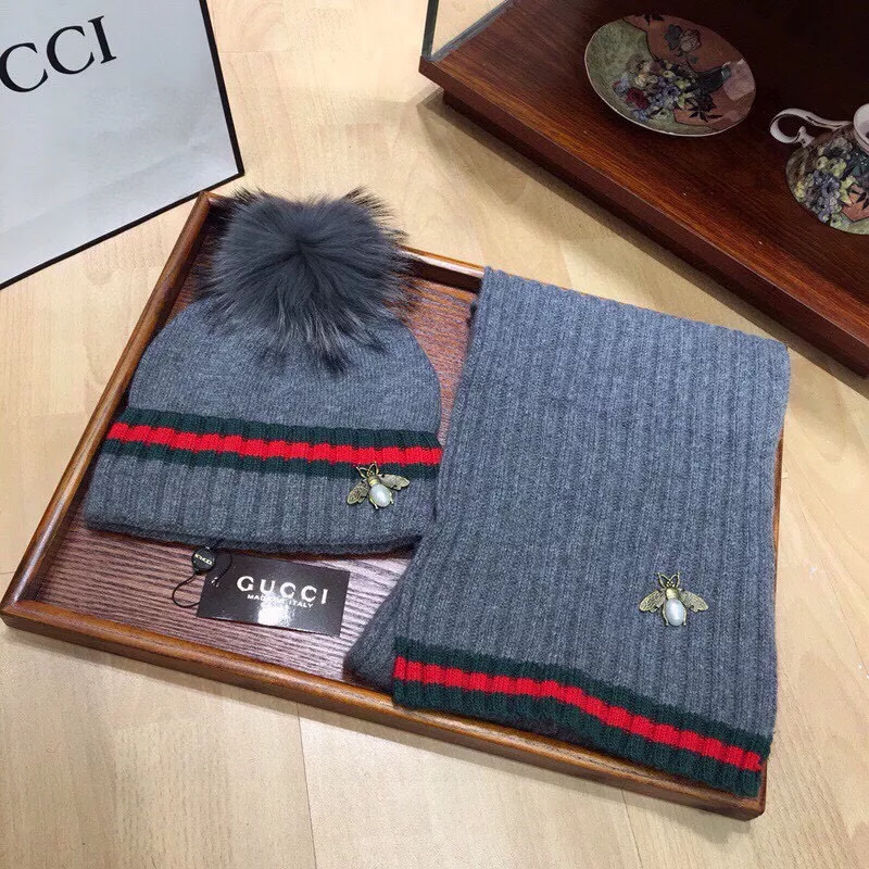 Gucci Hat and Scarf Set Durable 7767