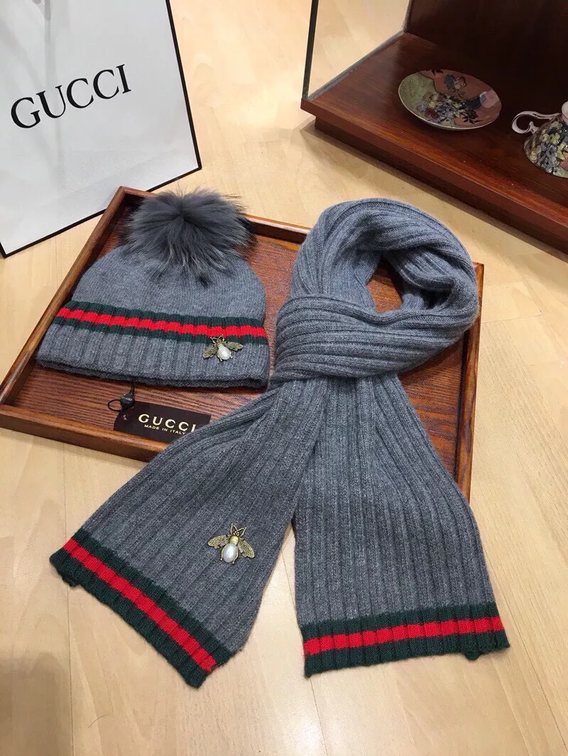 Gucci Hat and Scarf Set Durable 7767