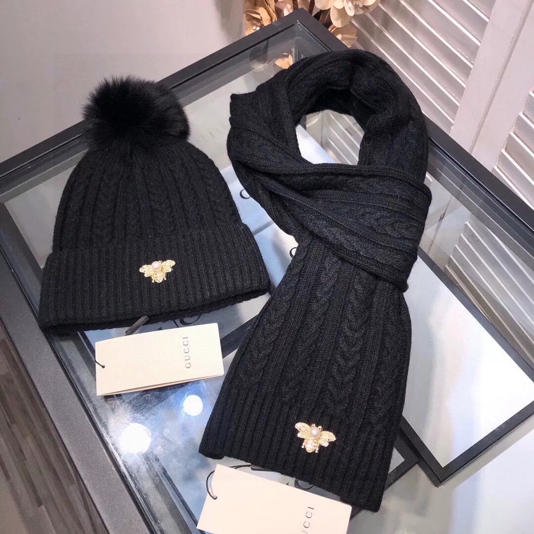 Gucci Hat and Scarf Set Vibrant 4063