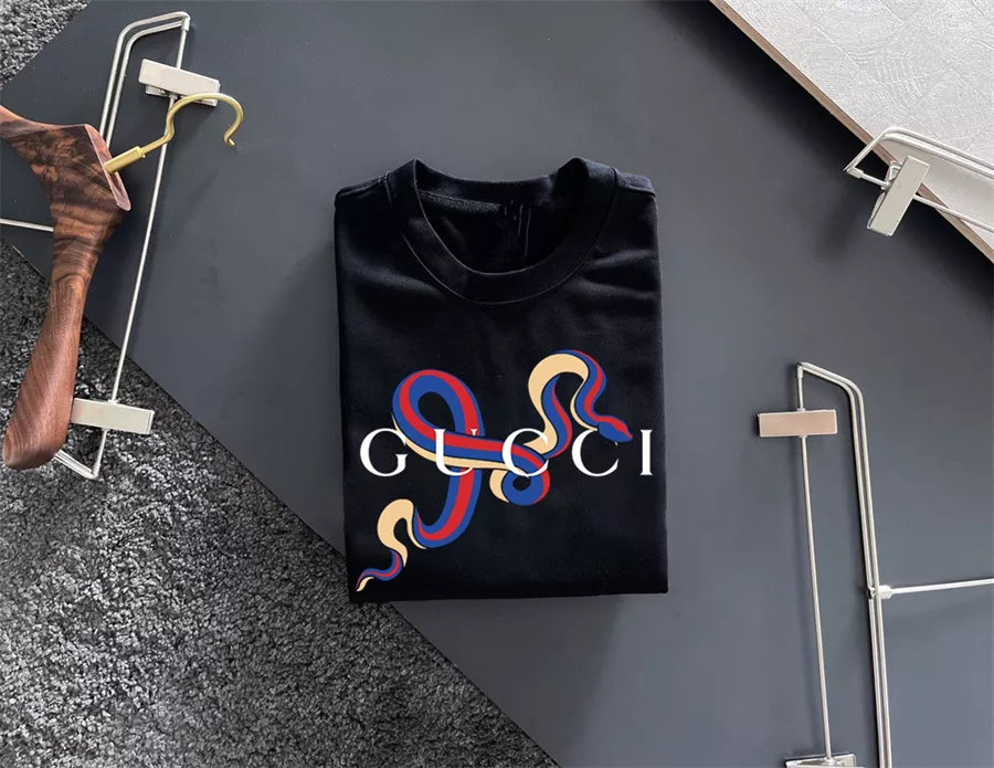 Gucci Hoodies Long Sleeved For Men Bold 7495