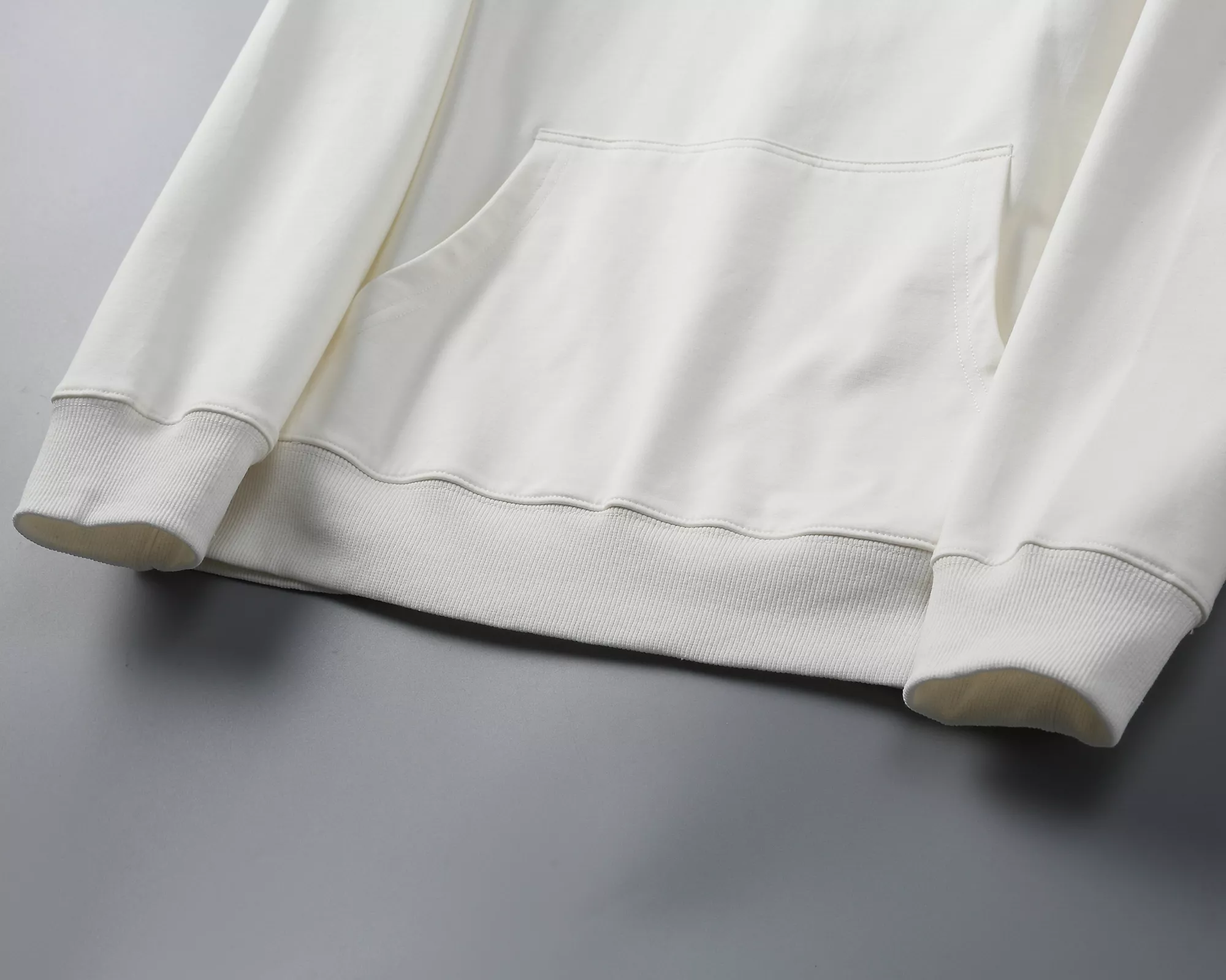 Gucci Hoodies Long Sleeved For Men Practical 8178