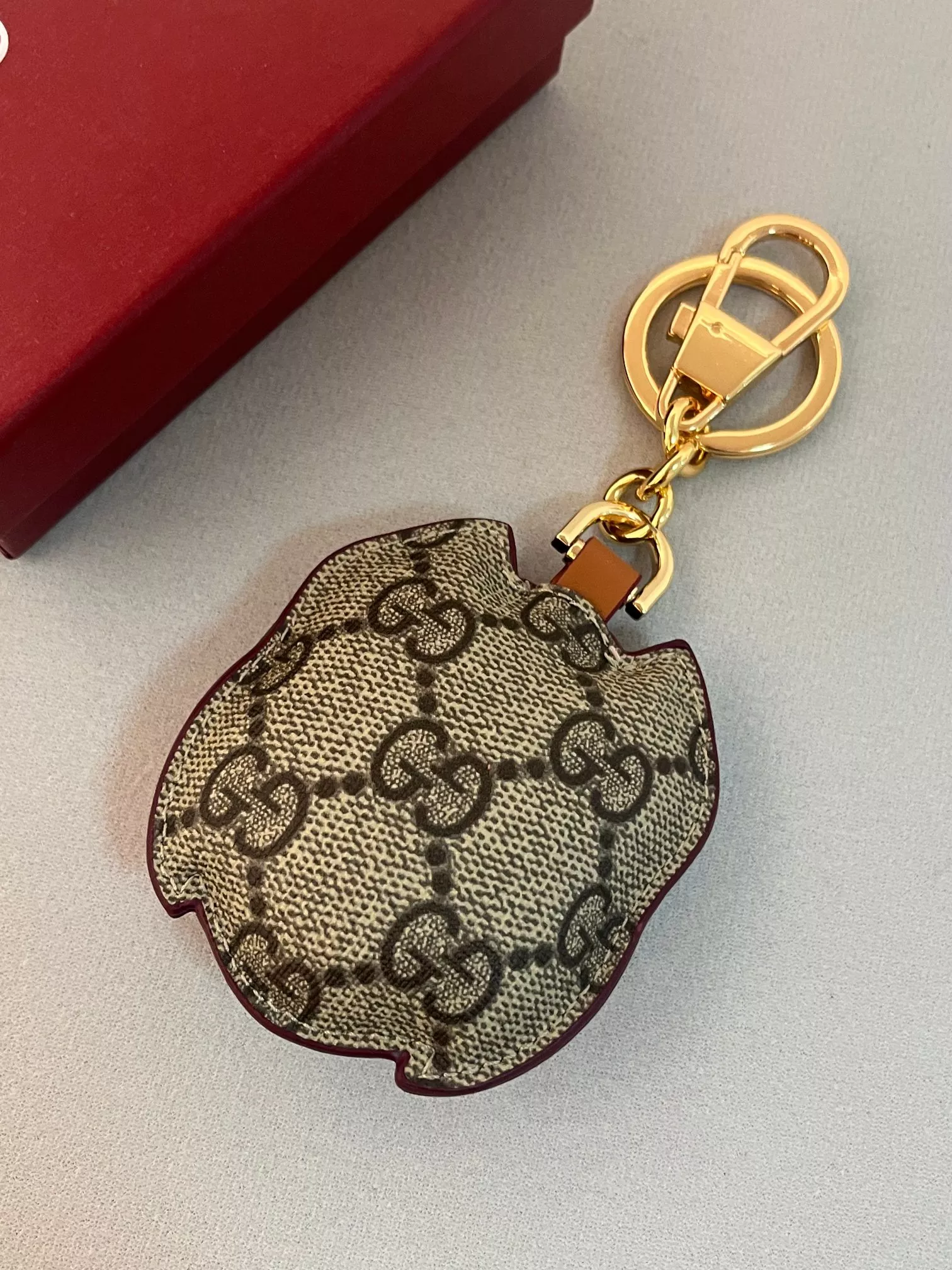 Gucci Key Holder And Bag Buckle Compact 1287