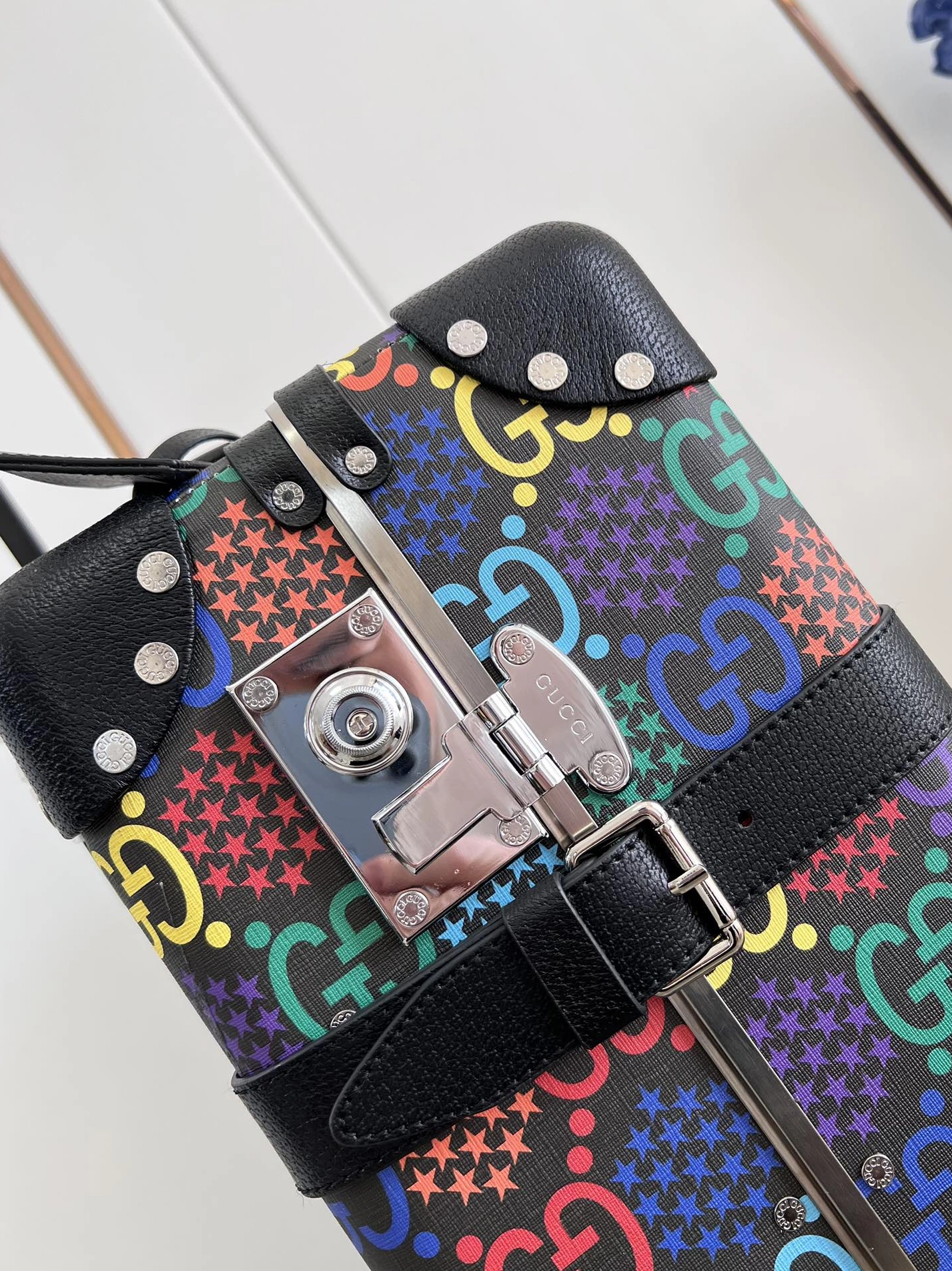Gucci Luggage Bright 7293