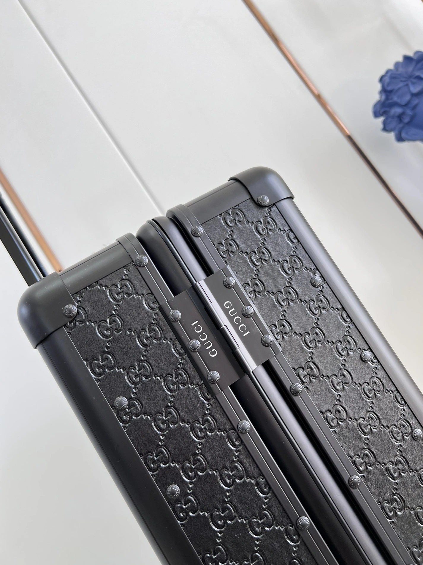 Gucci Luggage Comfortable 379