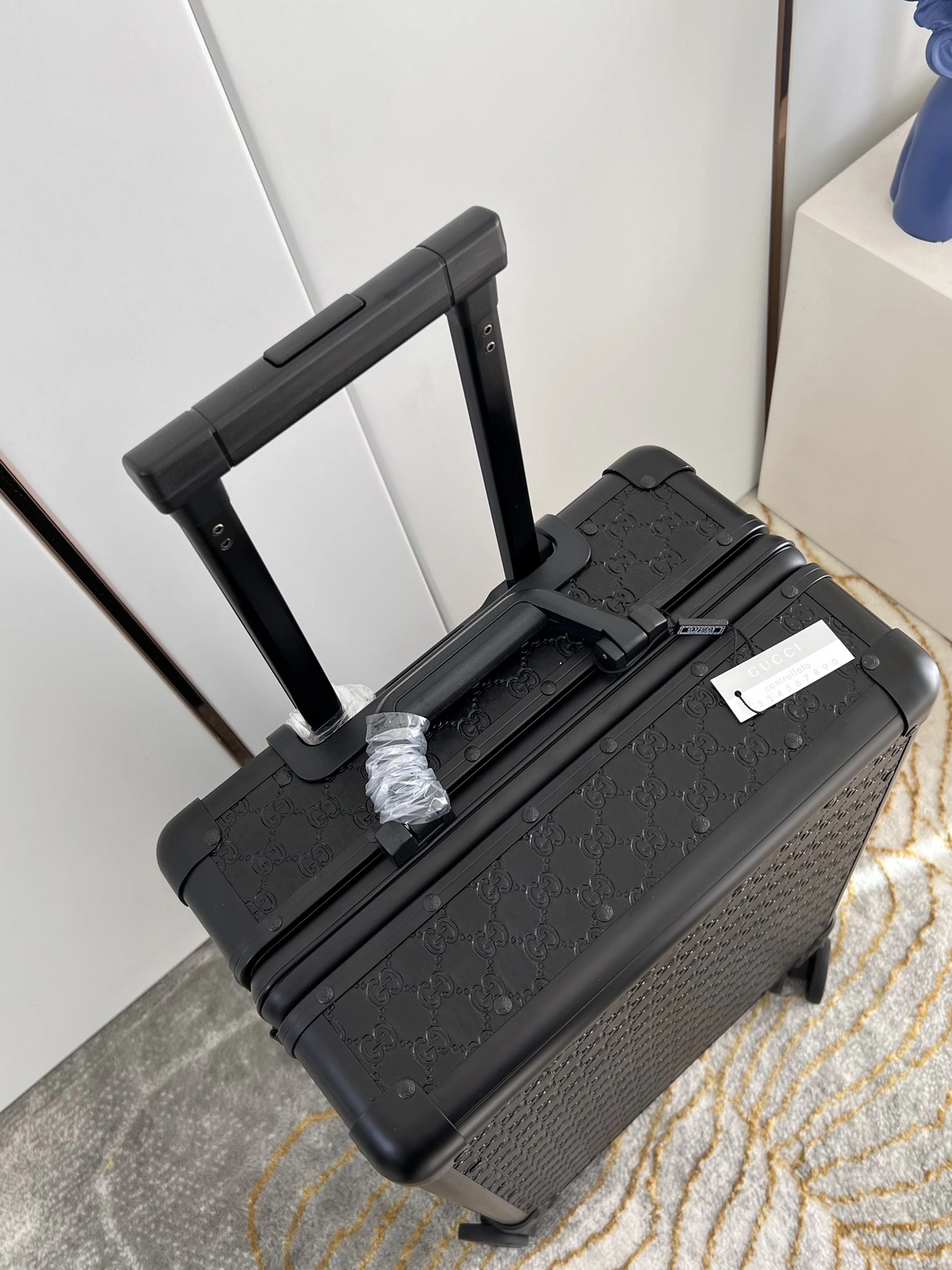 Gucci Luggage Comfortable 379