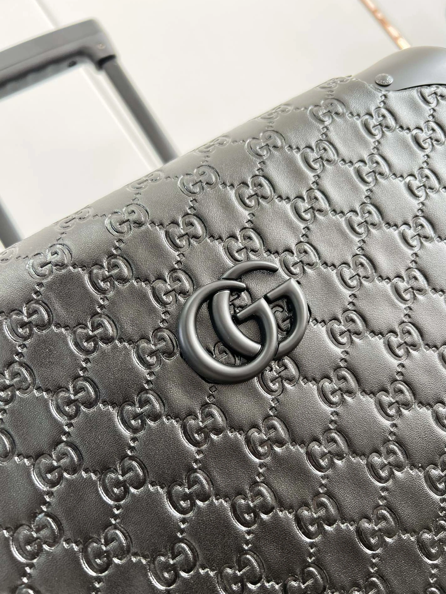 Gucci Luggage Comfortable 3898